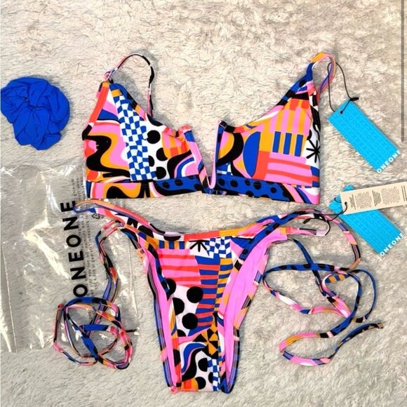 NWT OneOne Swimwear Bikini SET Anaheim Pink Retro Jenna Alexa 90s Print NEW - Picture 2 of 10